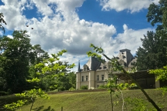 Herrenhaus oberhalb des Hellsees